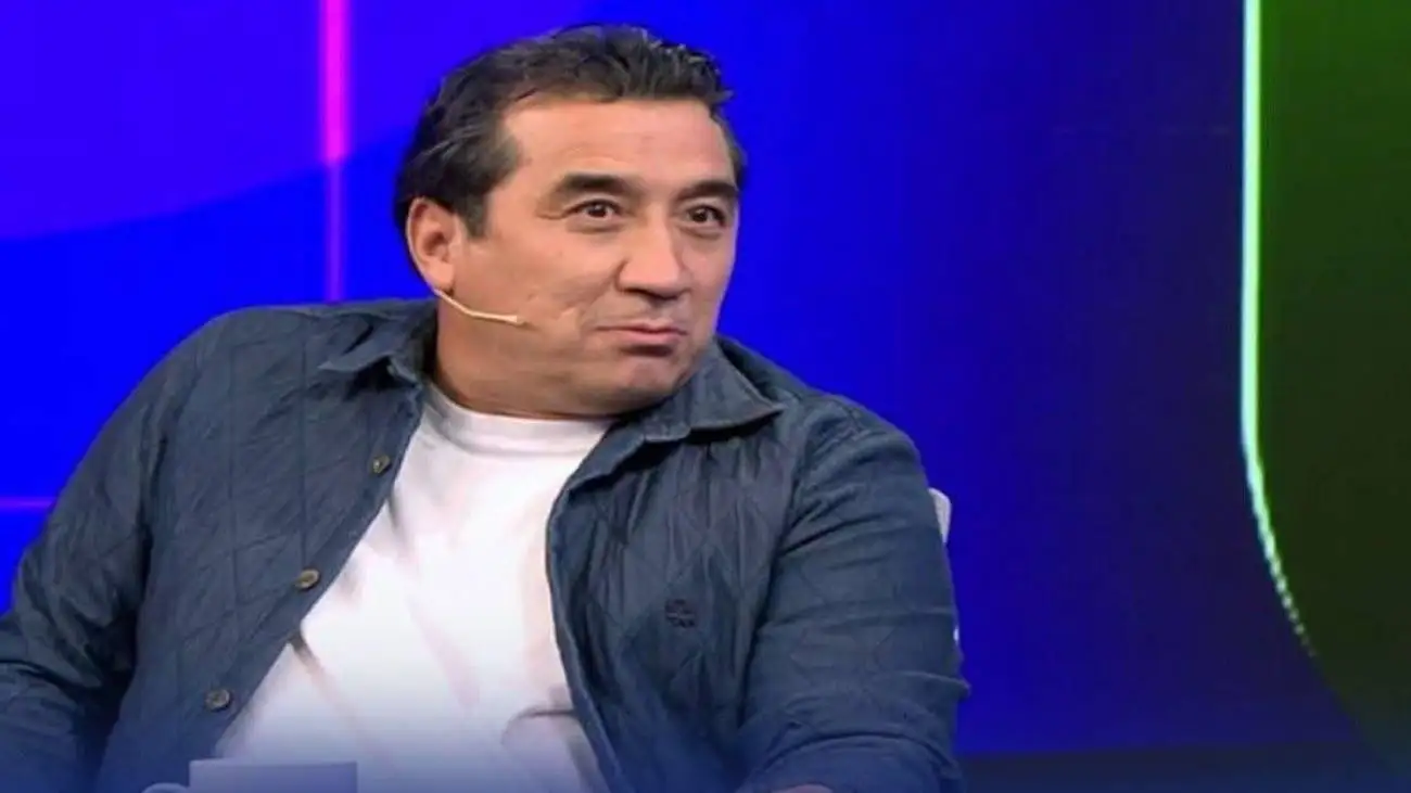 +18 پاسخ رکیک خداداد به خبرنگاران با تکرار یک فحش+ ویدئو  -  من نمی ترسم و در تلویزیون هم (...) را گفتم!!