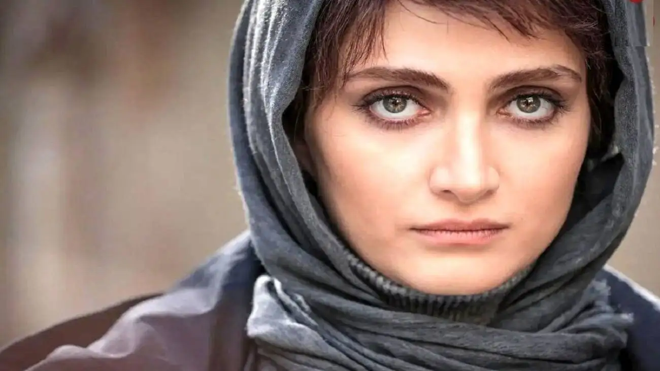 اشک های الناز ملک، روی صحنه تئاتر به خاطر یک اتفاق تلخ