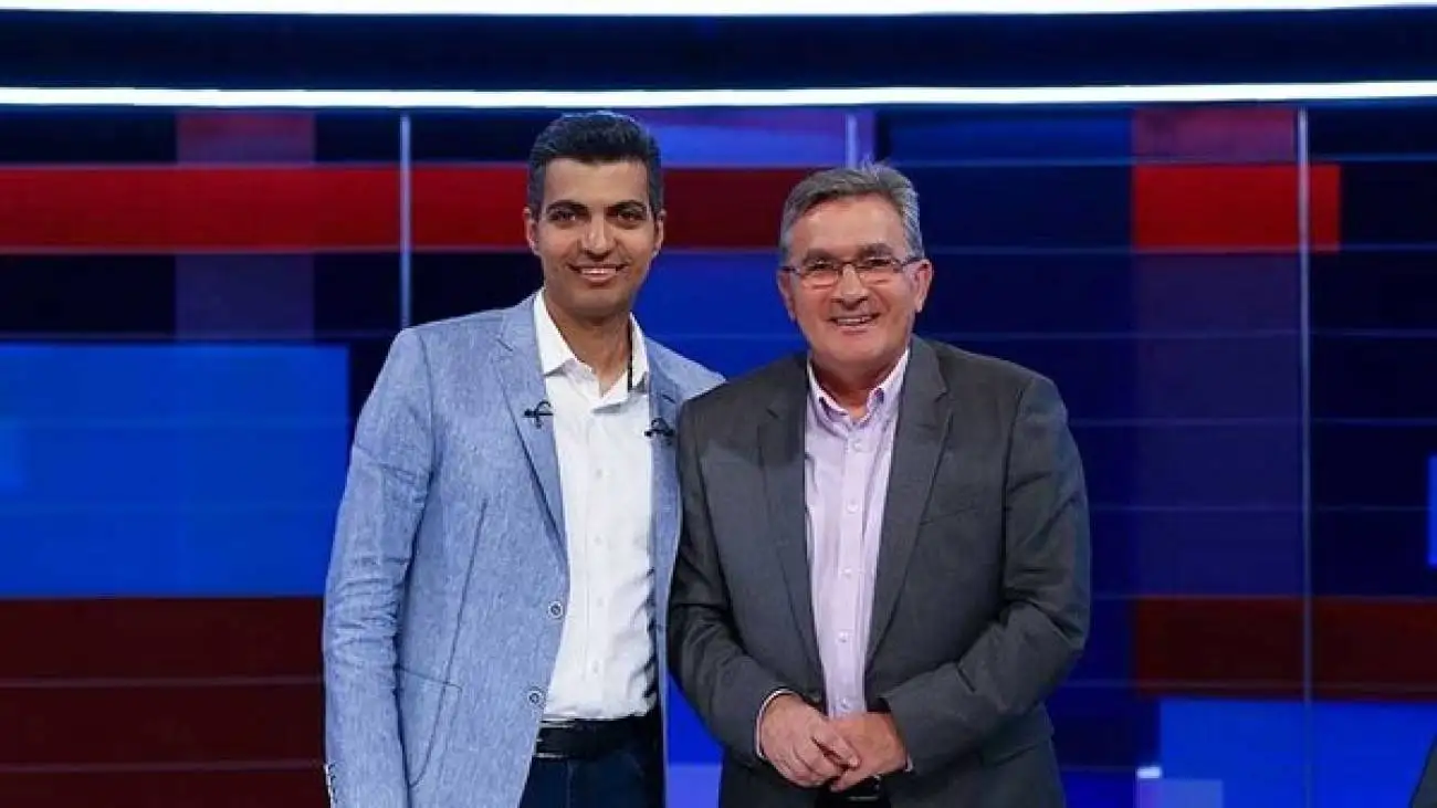 تذکر فوری عادل فردوسی پور به برانکو حین گفت وگوی زنده  -  سرمربی سابق پرسپولیس از تذکر آقای مجری جا خورد