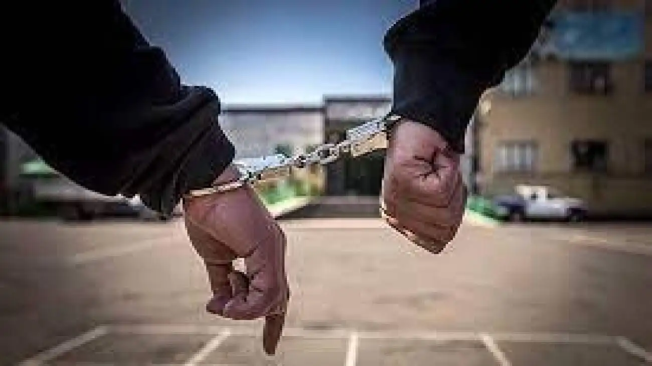 اعترافات جالب یک مالخر پس از بازداشت + ویدئو  -  همه این وسایل برای خودم است!