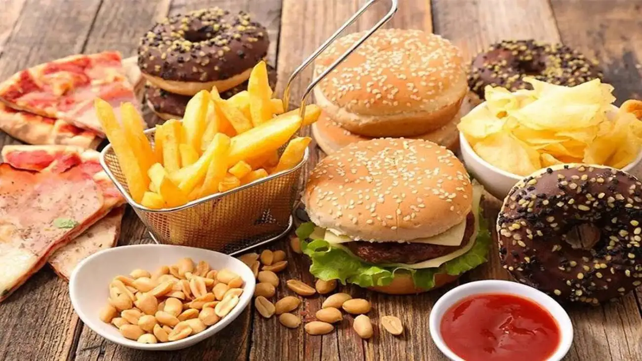 غذاهایی که زودتر پیرتان می کند