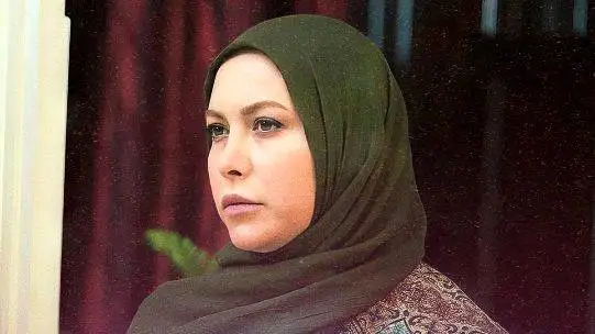 چهره ها -  پری سیمای سریال ستایش با یک تیپ خاص و کلاسیک