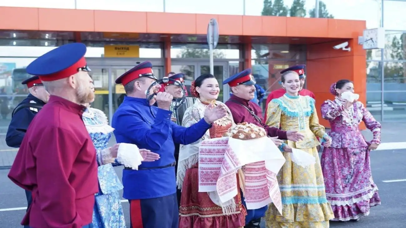 ویدیو  -  حرکات موزون روس ها، قلعه نویی را به وجد آورد