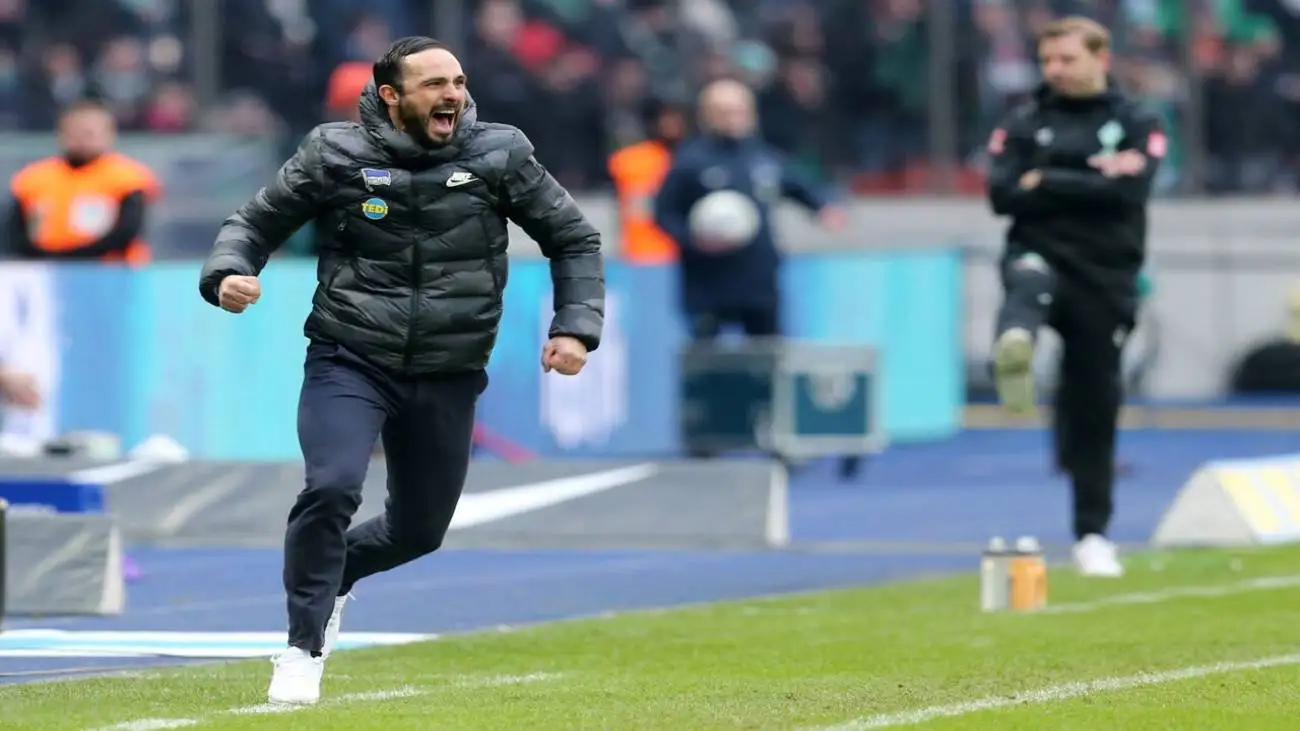 تصمیم باورنکردنی گزینه سرمربیگری استقلال و پرسپولیس  -  او پشت منقل می ایستد و همبرگر می پزد + عکس