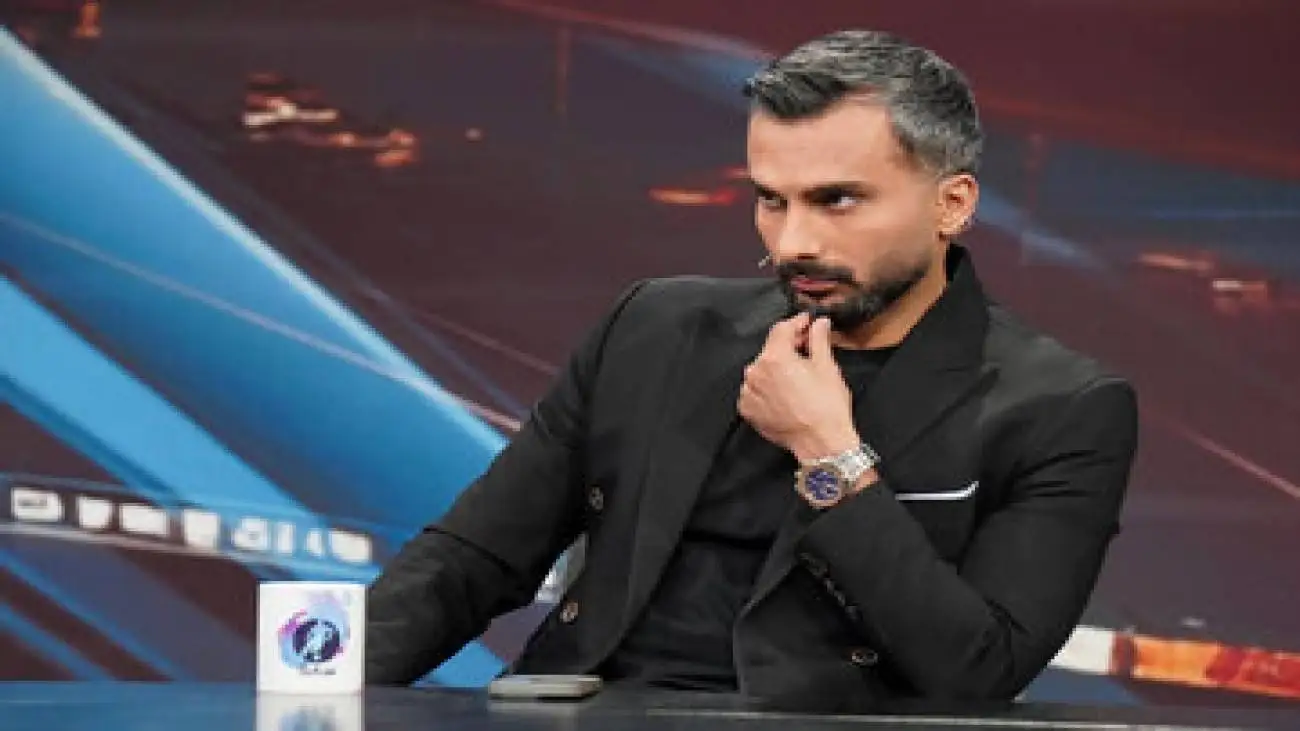 تصویر  -  سلفی جدید محمدحسین میثاقی در کنار پسرانش