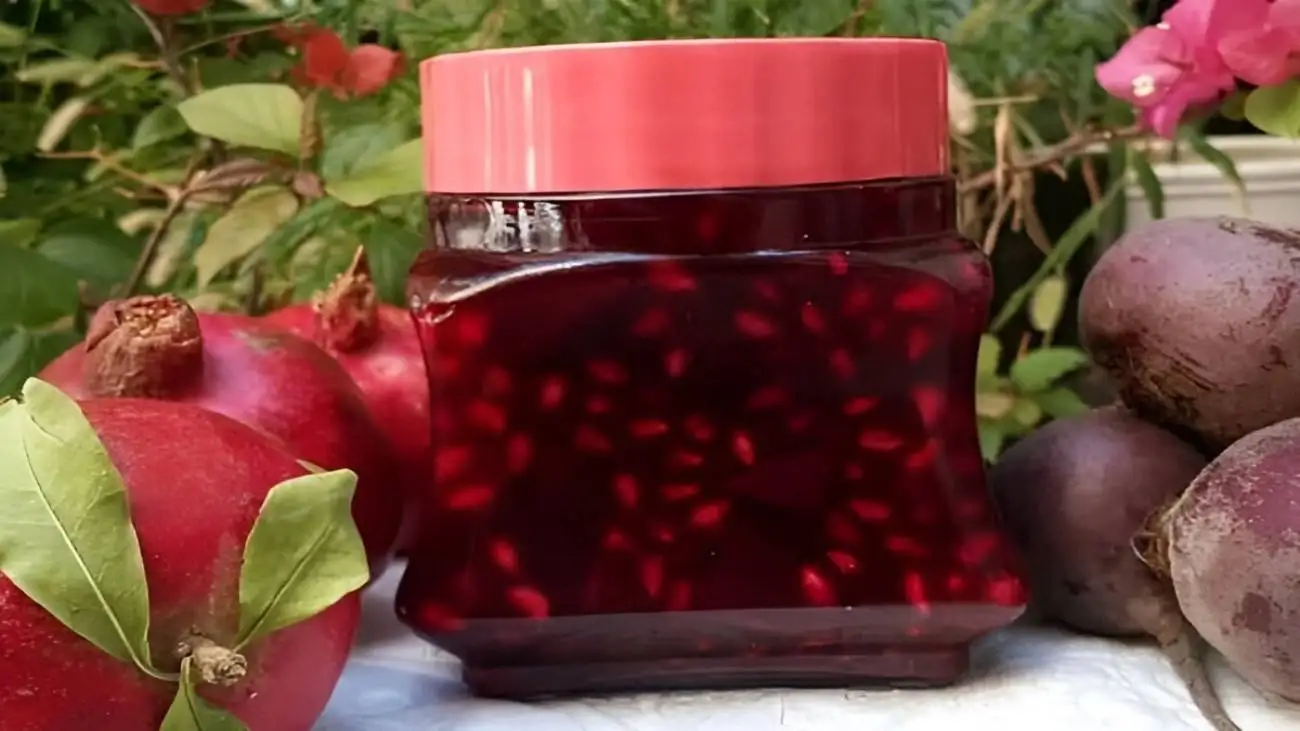 ترشی انار چطور درست می شود؟ ؛ روش تهیه ترشی انار  -  چه ادویه هایی برای ترشی انار مناسب است؟