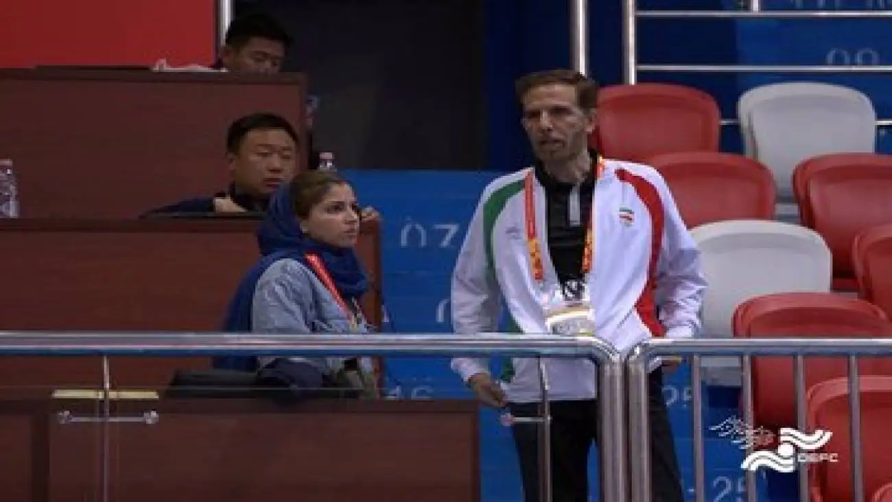 رویایی که در اتوبوس جا ماند -  درمورد مستند (رویای ناتمام)