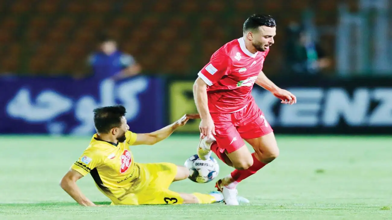 تصویر دردسرساز؛  کاپیتان پرسپولیس در آستانه محرومیت