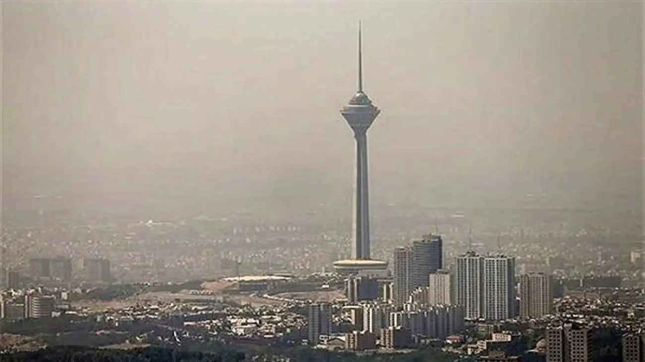 ویدیو  -   وزش باد شدید و گرد و خاک در غرب، مرکز و شرق کشور