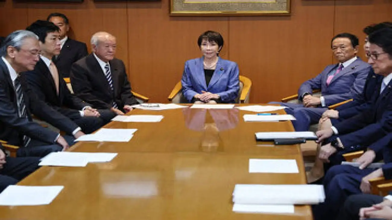 مشاور نخست وزیر ژاپن: ژاپن باید سلاح هسته ای داشته باشد  -  آیا توکیو به سمت بمب حرکت می کند؟  -  واکنش شدید چین و مخالفت افکار عمومی ژاپن با هسته ای شدن