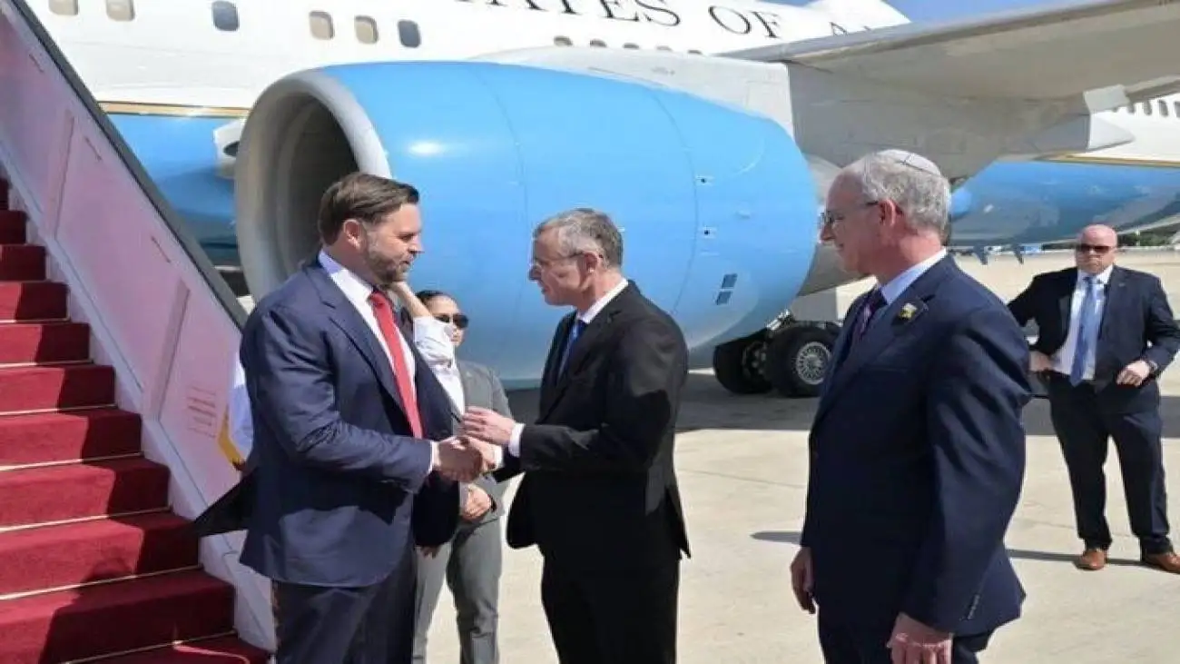 ونس با همسرش وارد اسرائیل شد + ویدئو