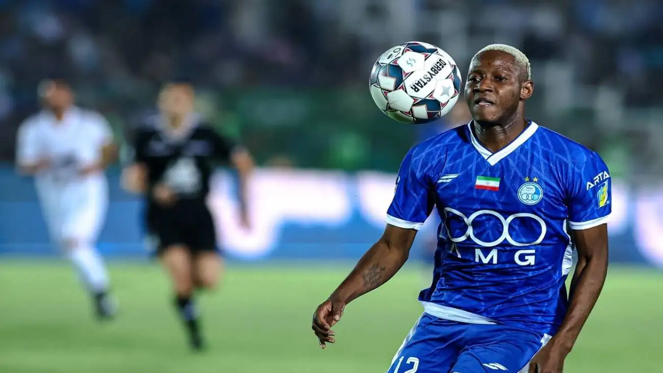 بازیکن استقلال خطاب به ساپینتو؛ این مدل بازی کردن به درد من نمی خورد  -  دارم ضعیف تر می شوم!