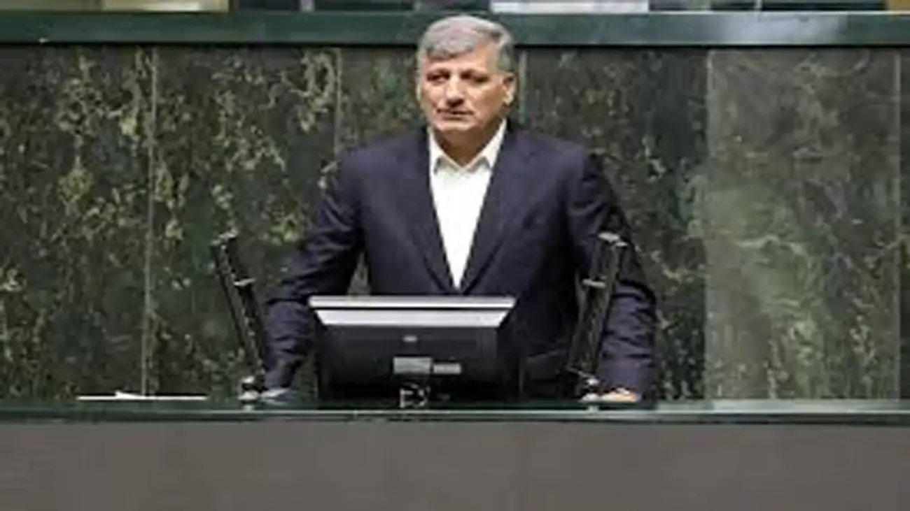 ویدیو  -  حمله نماینده رودبار به دولت: مشکل گرانی در مجلس نیست، دولت مقصر است