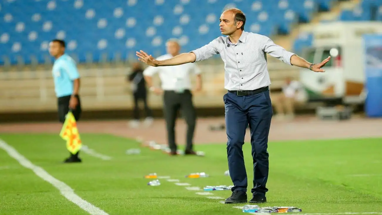 خشم محرم؛ بی وجود فوتبال بازی می کنید!