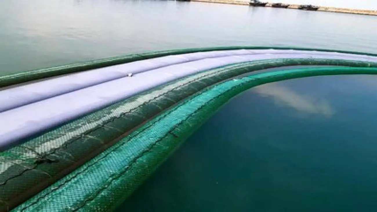 قاچاقچیان سوخت، گاهی بنزین را تا 300 برابر قیمت می فروشند -  آنها یک شبه میلیاردر می شوند