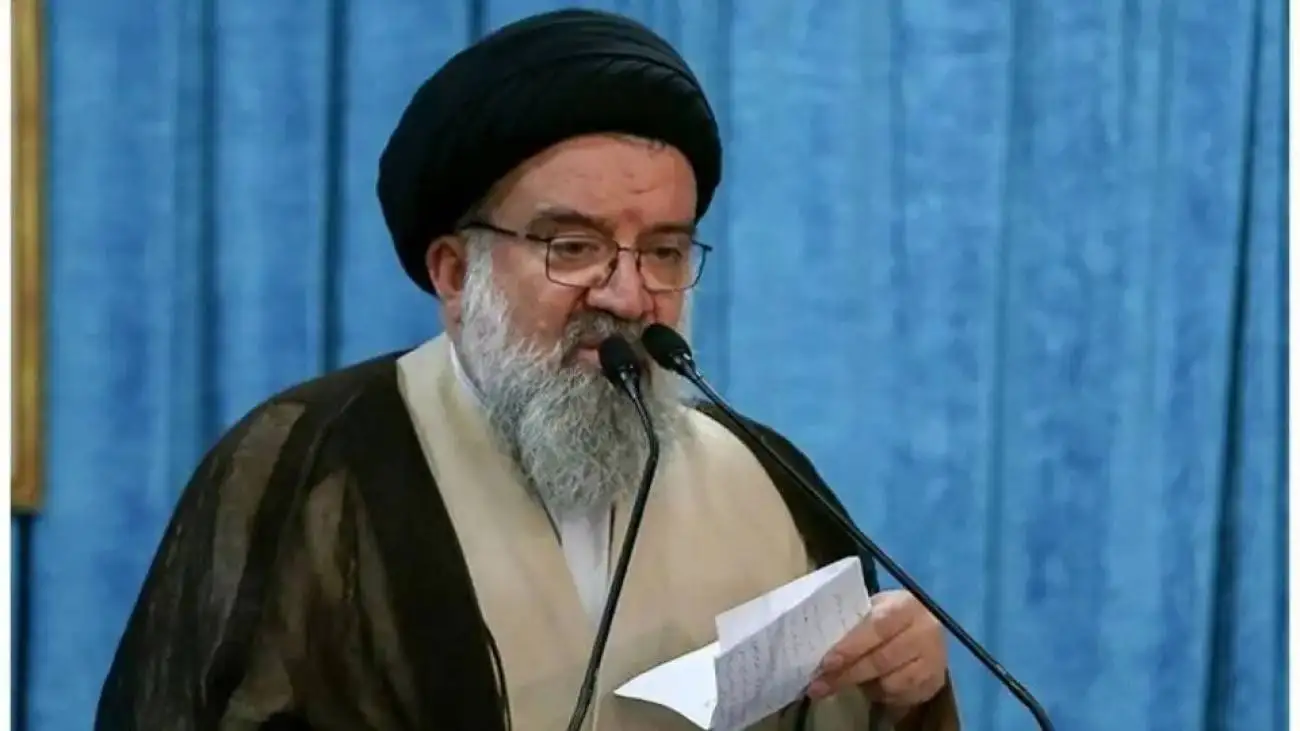 ویدیو  -  امام جمعه موقت تهران در خطبه نماز جمعه: حکم شرعی ترامپ و نتانیاهو اعدام است!