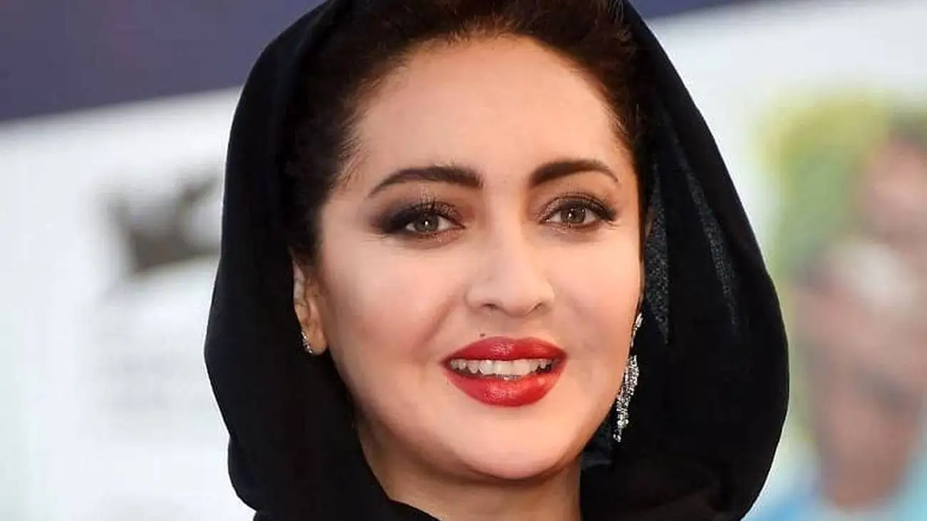 ویدیو  -  نیکی کریمی: عمرا جلوی دوربین داخل استخر شنا کنم -  داریوش مهرجویی مجبورش کرد !