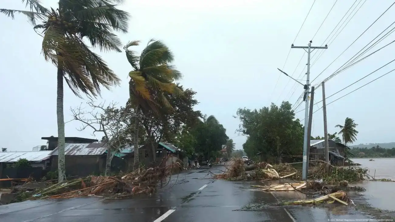 فاجعه  طوفان در فیلیپین + ویدئو
