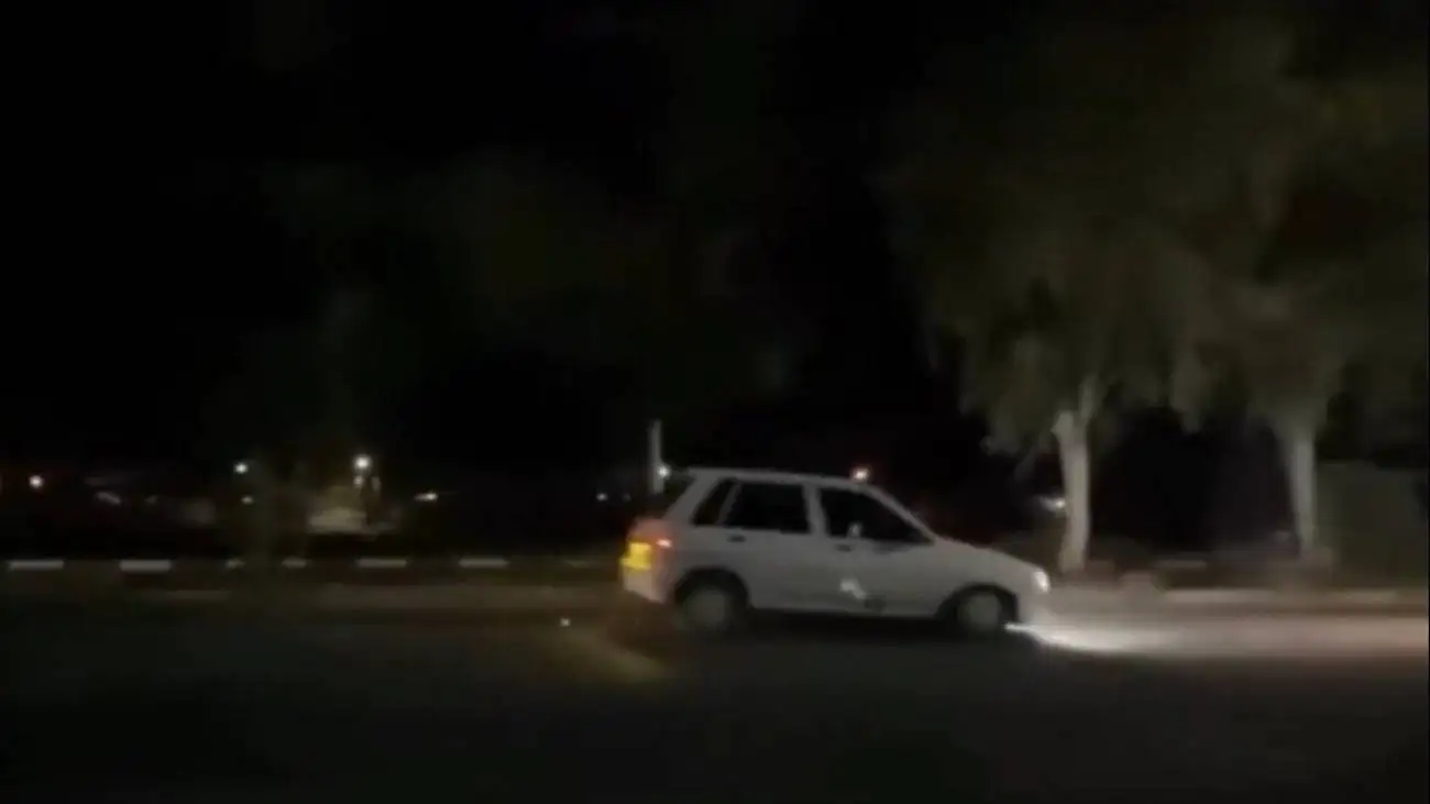 ویدیو  -  شاهکار مسئولان شهری؛ پرواز با ماشین در مهران