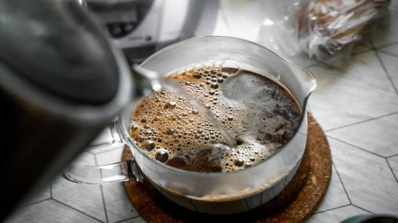 معجزه آب قهوه برای مو ؛ روش استفاده از قهوه برای مو چگونه است؟
