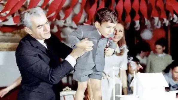 عکس سفر در زمان  -   روز تولد لیلا پهلوی .. -  خوشحالیم همانطور که میخواستیم چهرامین فرزندمان دختر است  -   سال 1349