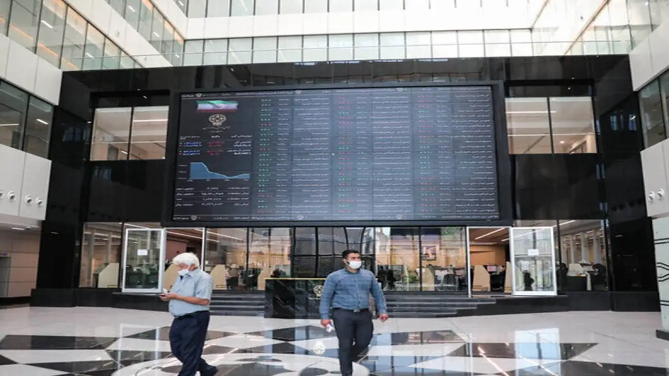 بورس قرمز ماند؛ افت 4 هزار و 395 واحدی شاخص کل