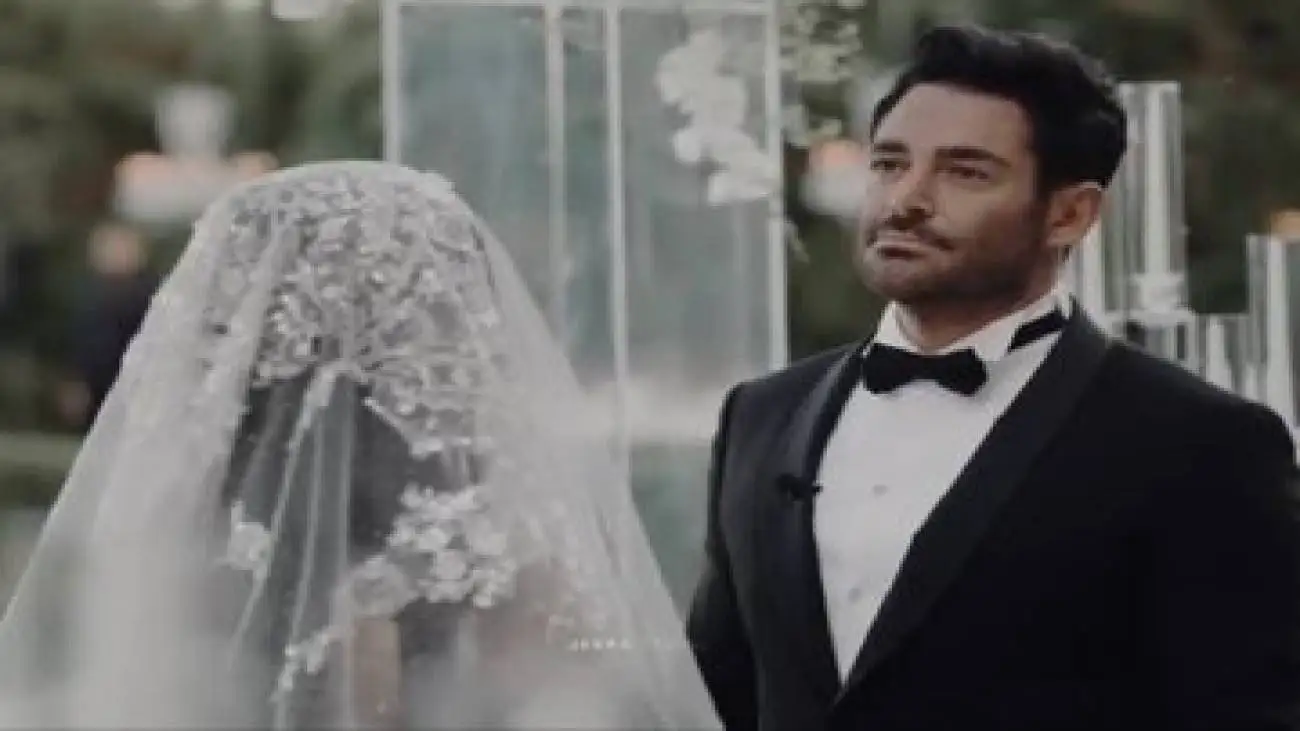 تصویر  -  کادوی تولد فوق لاکچری محمدرضا گلزار برای 28 سالگی همسرش