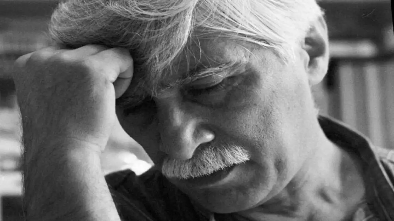 بهرام بیضایی رفت و برای او شمع روشن شد  -  ببینید