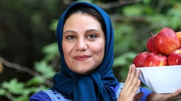 استوری جگرخراش شبنم مقدمی از خانه ابدی سنگی ساده و بدون زرق و برق داریوش مهرجویی -  روحش شاد+عکس