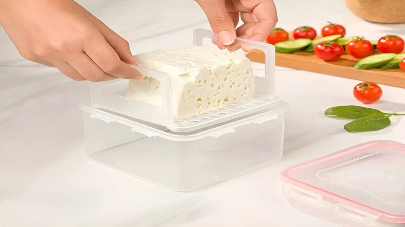 ماست و پنیر را در این ظرف ها نگهداری نکنید