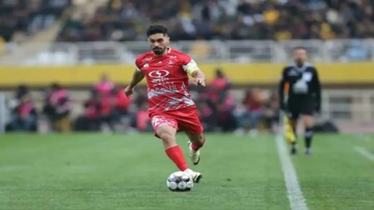 تصویر  -  کاپیتان پرسپولیس در لباس دامادی؛ توپ فوتبال در عروسی ستاره دربی