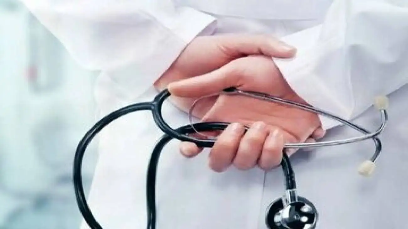 ادعای رییس سازمان نظام پزشکی: یک پزشک در یکی از شهرهای شمالی با انداختن بلوک سیمانی باعث شهادت یکی از حافظان امنیت شد