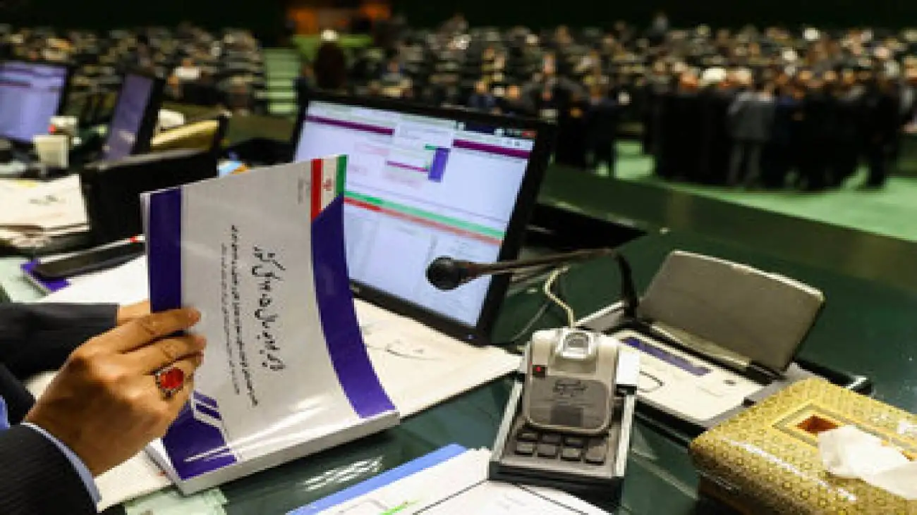 فشار سنگین تورم روی هزینه های دولت -  کسری بودجه بزرگ تر می شود؟