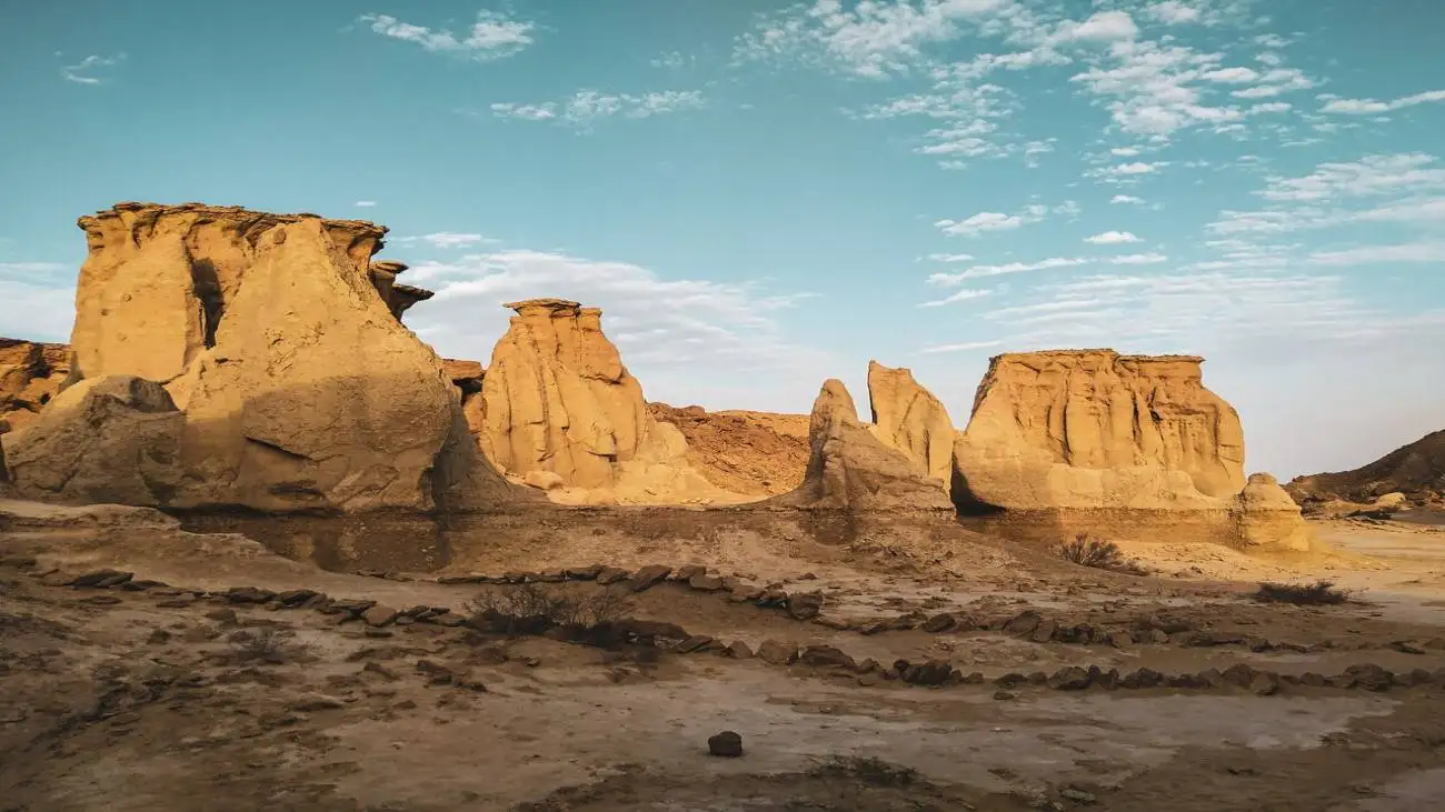 آشنایی با چند مقصد گردشگری رازآلود و شگفت انگیز در گوشه و کنار ایران  -  جغرافیای جادویی سرزمین ما