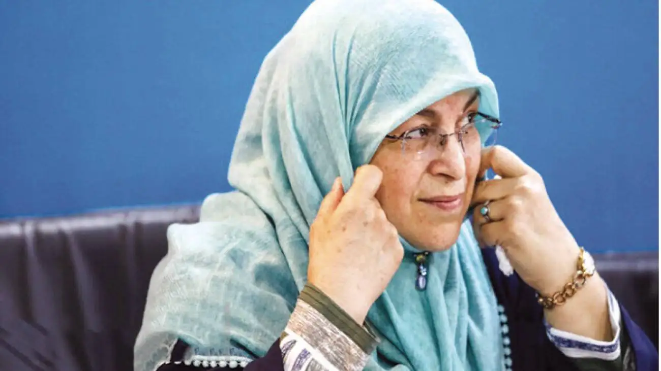 ویدیو  -  آذر منصوری: از نگاه مردم، عملا چیزی به نام دولت دیگر نداریم