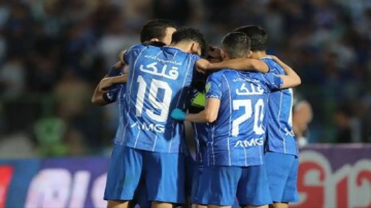 شوک در جمع آبی ها؛ استقلال با سرمربی جدید توافق کرد -  ادامه فصل با سرمربی تازه وارد