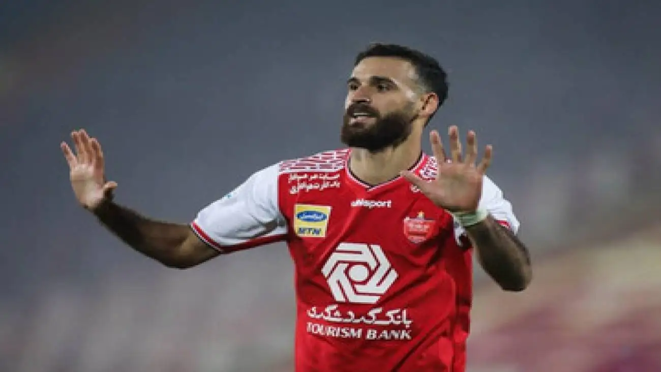 احمد نوراللهی: در ایران فقط برای پرسپولیس بازی می کنم!