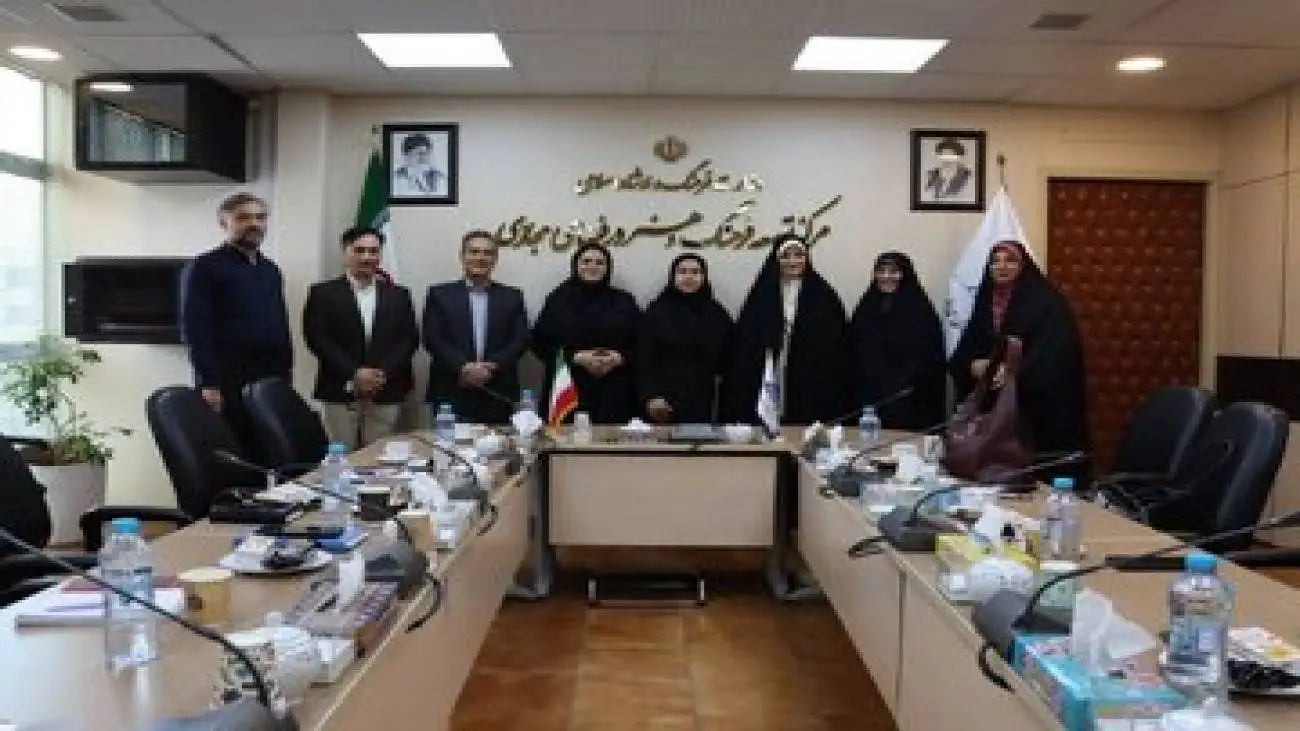 نشست مشترک طراحی برنامه های آموزشی و فرهنگ سازی در فضای مجازی
