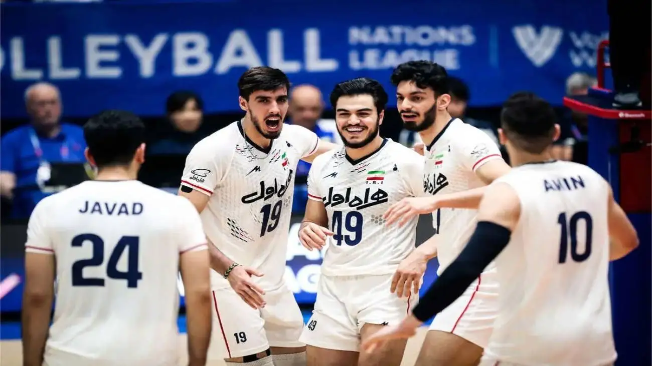 جهنم مانیل برای مردان والیبال ایران بهشت شد  -  صعود شیرین تیم ملی والیبال ایران به مرحله بعد رقابت های قهرمانی جهان  -  مُردیم تا فیلیپین را بردیم