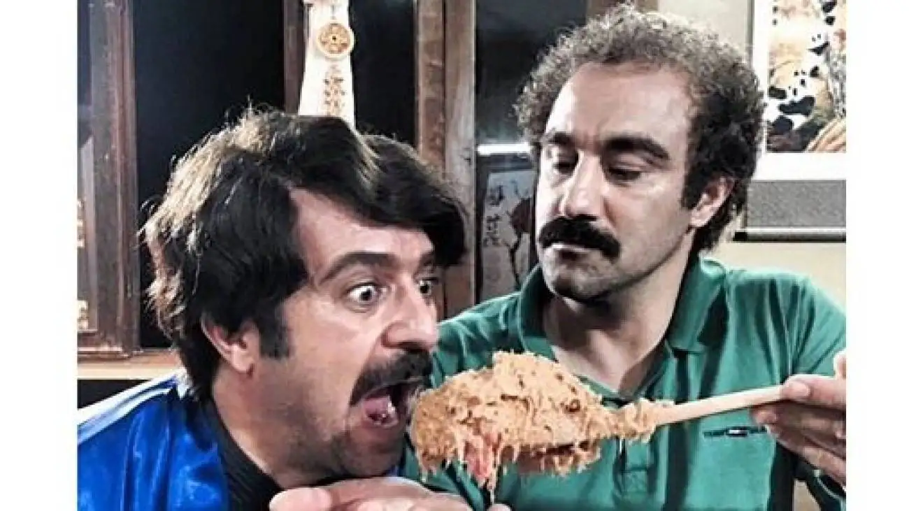 ویدیو -  پشت صحنه جالب ترین سکانس ارسطو و خانواده نقی در پایتخت -  چه زجری کشیدن تا فیلمبرداری کنن!