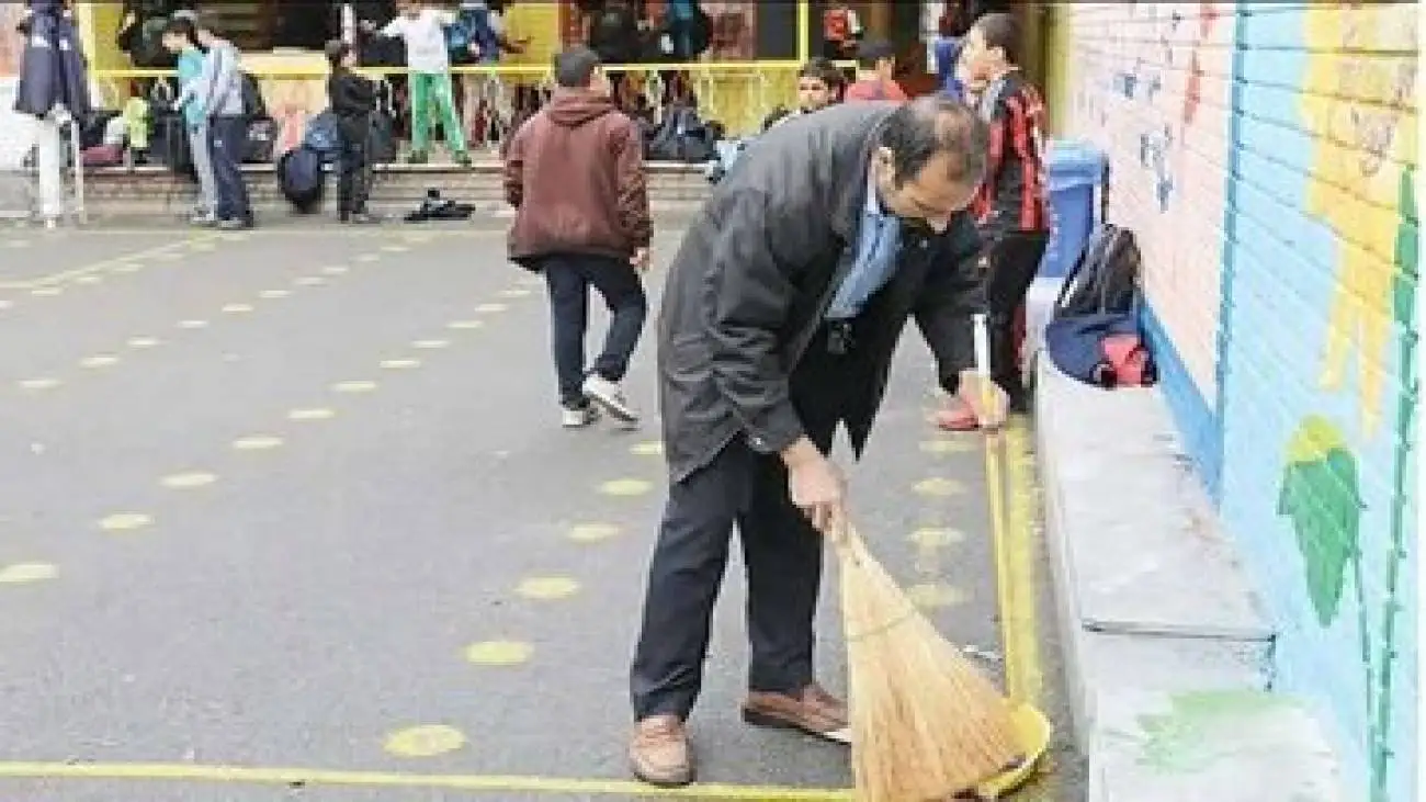 این گروه منتظر افزایش حقوق باشند -  جزئیات