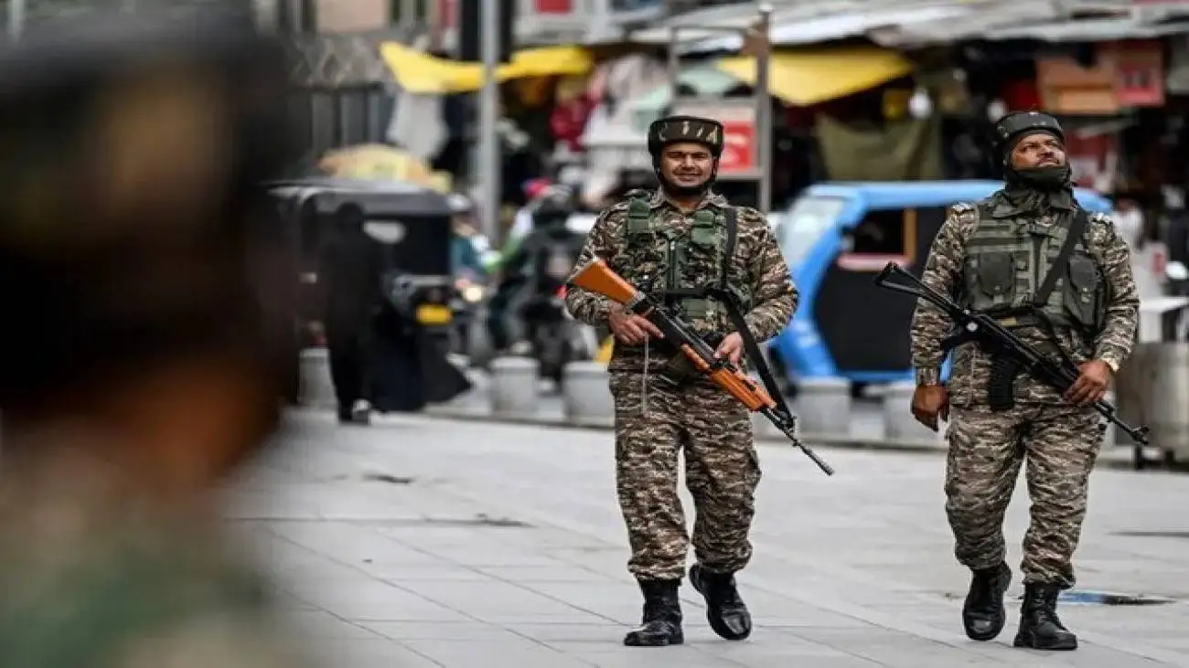آخرین خبرها از جنگ هند و پاکستان  -  ارتش پاکستان: 25 پهپاد ساخت اسرائیل را ساقط کردیم  -  هند: 100 تروریست کشته شدند