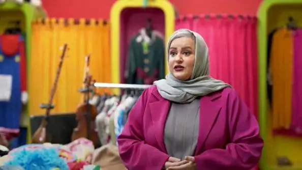 تیپ مجلسی نعیمه نظام دوست در یک کنسرت