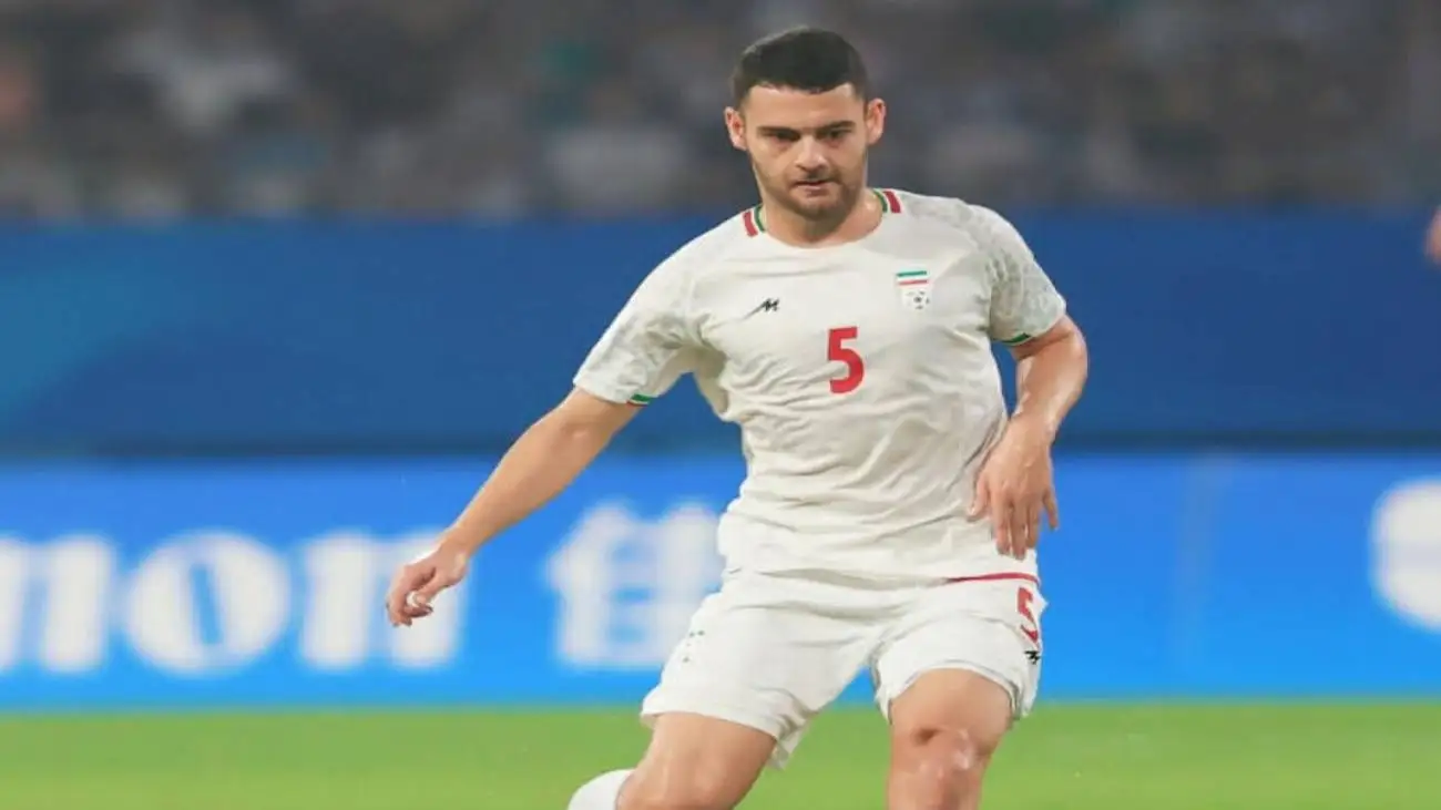 قطعا قربانی سرمربی استقلال می شود  -  فوتبال یک جام جهانی به من بدهکار است  -  شادی گل را از روی فامیلی خودم برداشتم و به مادرم تقدیم می کنم