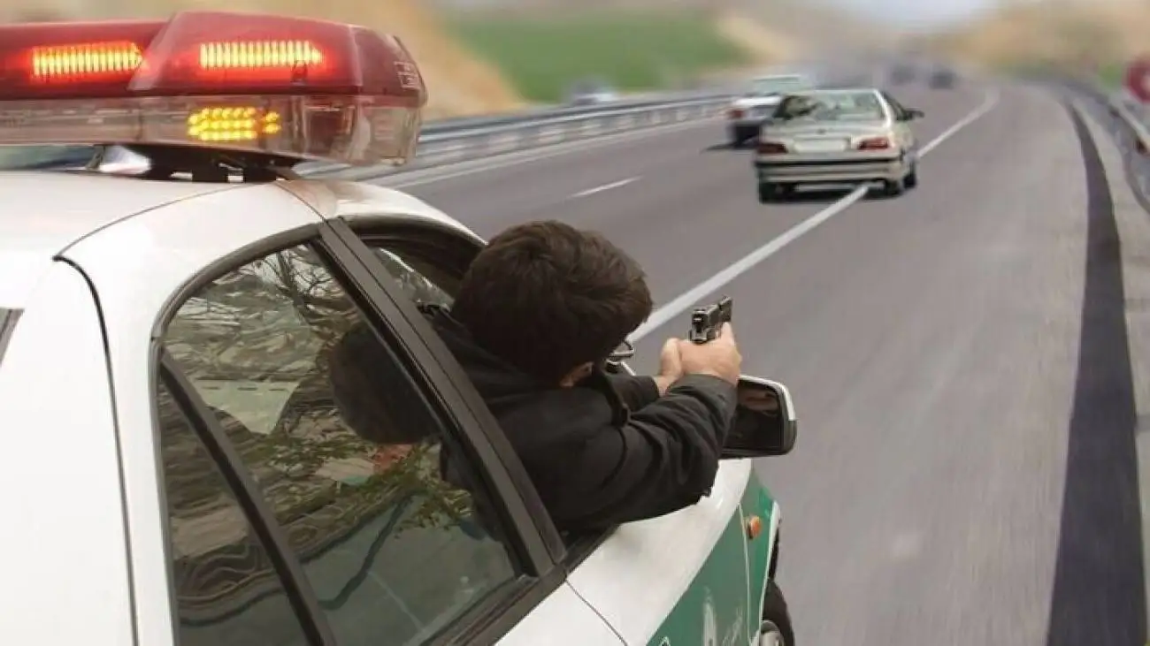 ویدیو  -  لحظات دلهره آور تعقیب و گریز پلیس با یک سمند