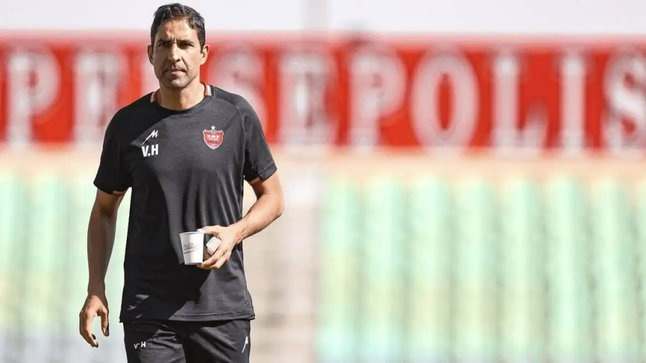 بازیگر سرشناس پرسپولیسی، پشت وحید هاشمیان درآمد  -  سرمربی مان نباید به این زودی می رفت چون...