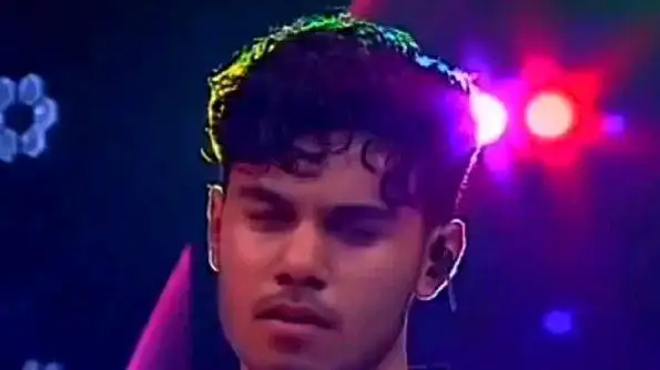 آواز جگرسوز؛ پسر وقتی از مرتضی پاشایی خوند همه هووو کشیدن و میخکوب شدن خودشه