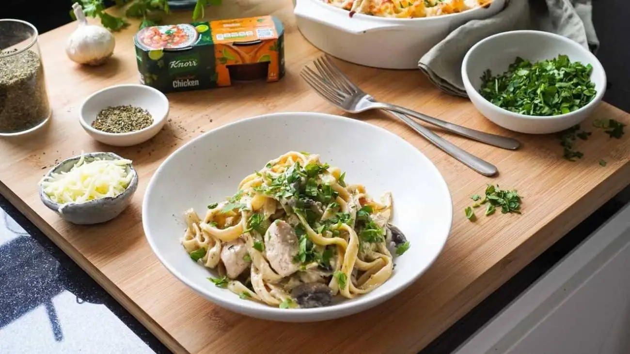 فوت و فن تهیه پاستا آلفردو با مرغ و قارچ و خامه  -  2 اشتباه رایج در تهیه پاستا آلفردو