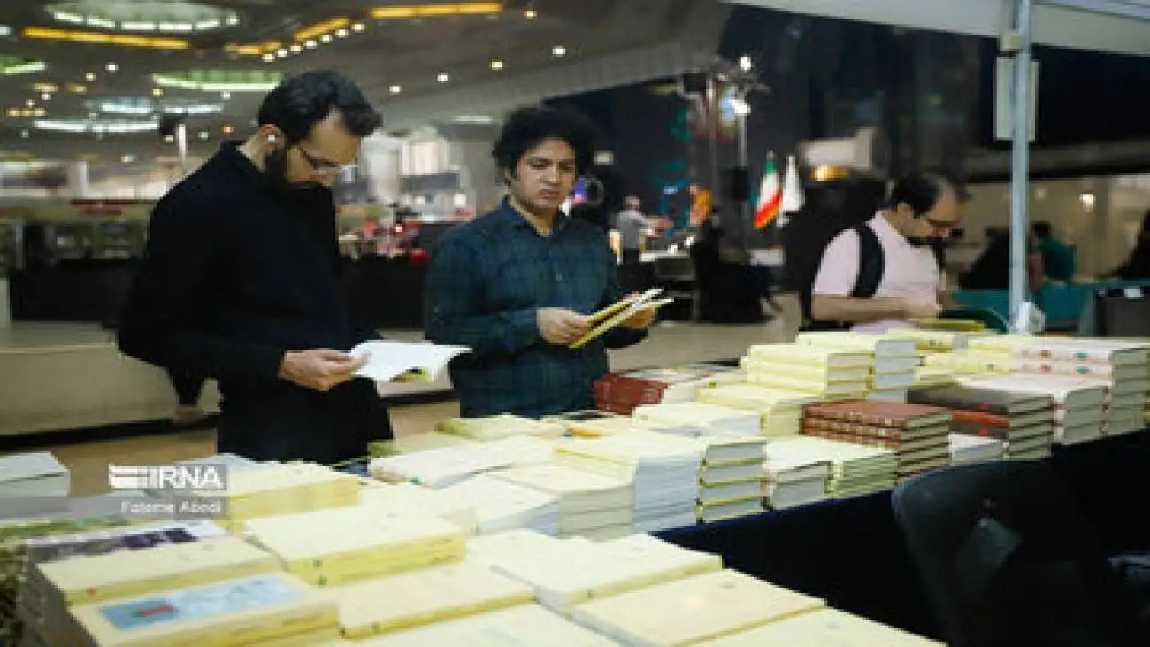 مذاکرات سازنده بود -  ناشران دانشگاهی در رواق شرقی مصلی جانمایی می شوند