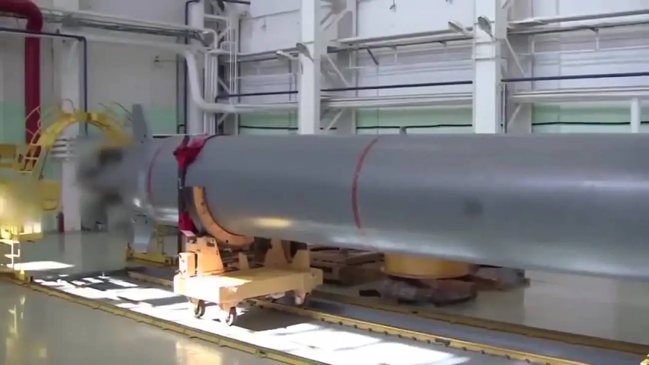 قدرت اتمی روسیه با شلیک اژدر پوزیدون  -  ببینید